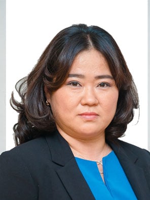 П.Нямсүрэн — Ахлах багш