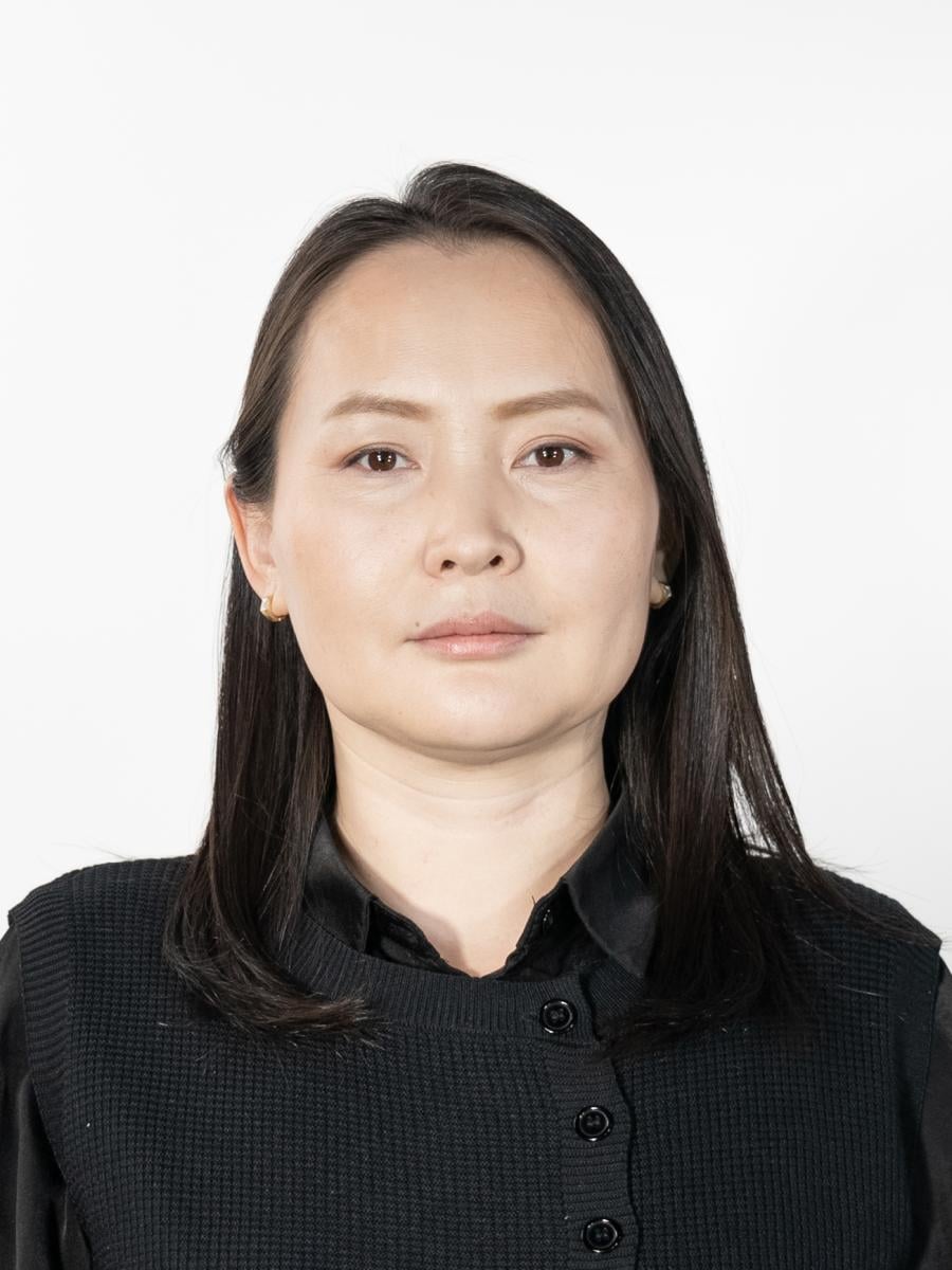 Б.Ариунзаяа — Senior Lecturer